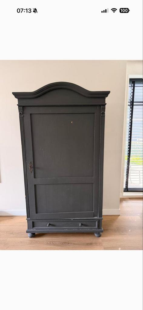Antieke Zwarte Kledingkast / Boekenkast met Lades, Huis en Inrichting, Kasten | Buffetkasten, Zo goed als nieuw, 150 tot 200 cm