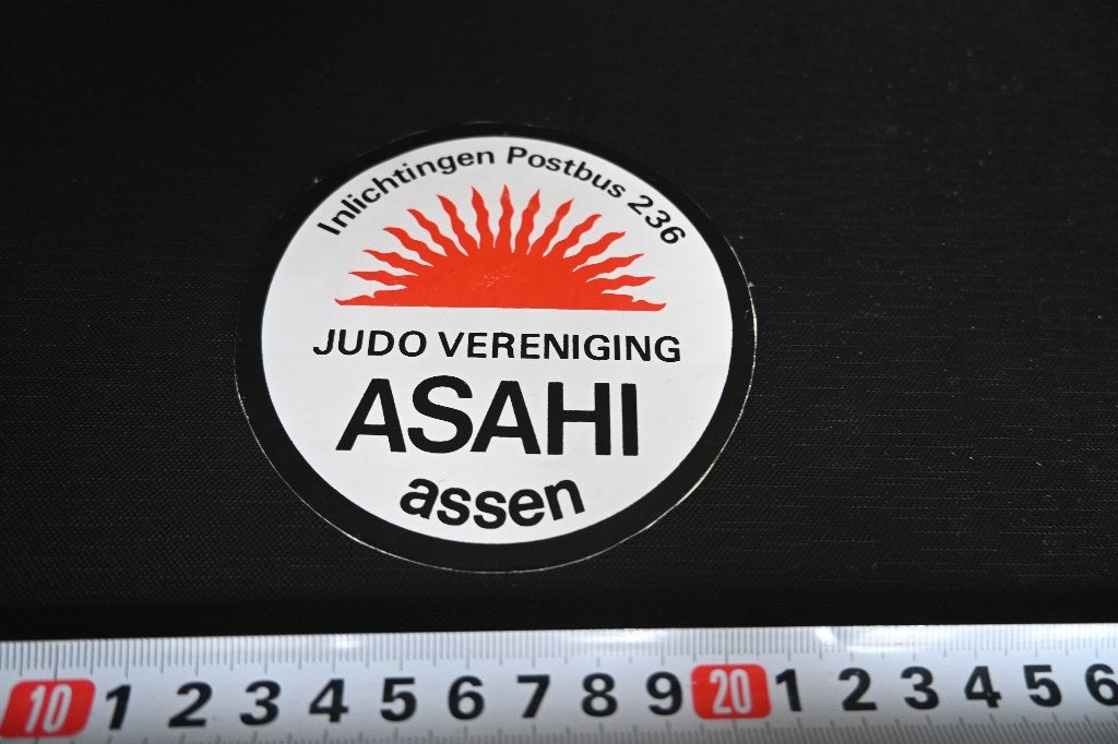 sticker Assen JUDO Vereniging ASAHI, Verzamelen, Ophalen, Zo goed als nieuw