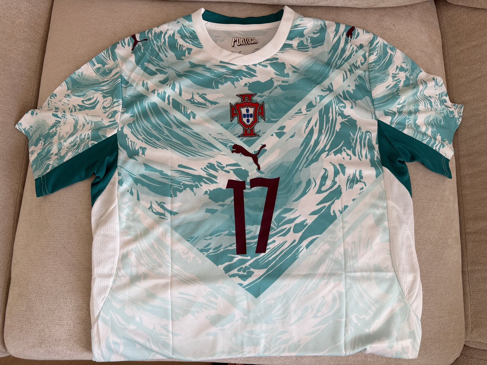 Voetbalshirt Rafa Leão, Maat L, Ophalen of Verzenden, Zo goed als nieuw, Shirt