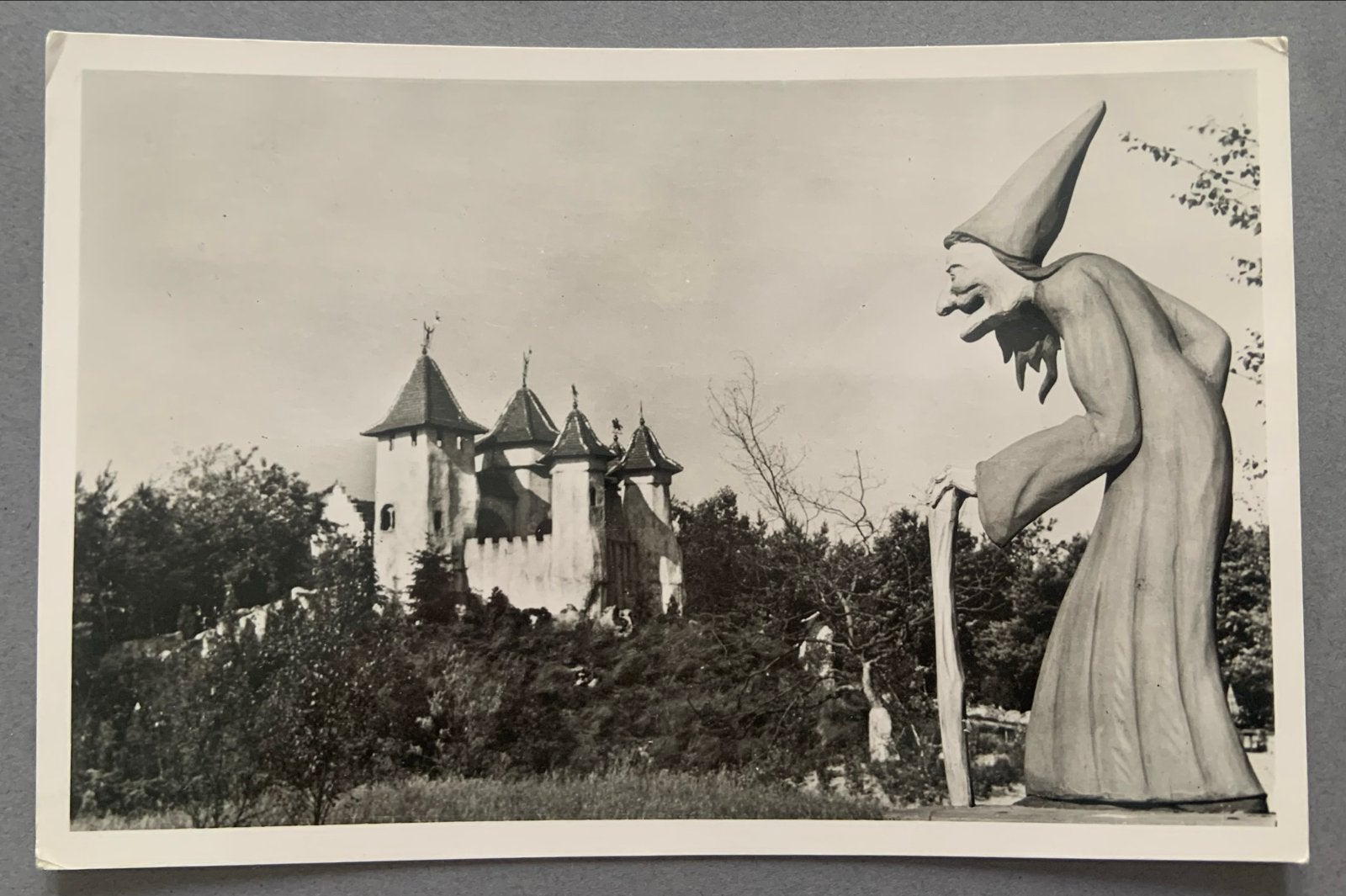 Efteling ansichtkaart - Heksenhuis en kasteel, Verzamelen, Efteling, Verzenden, Gebruikt, Overige typen