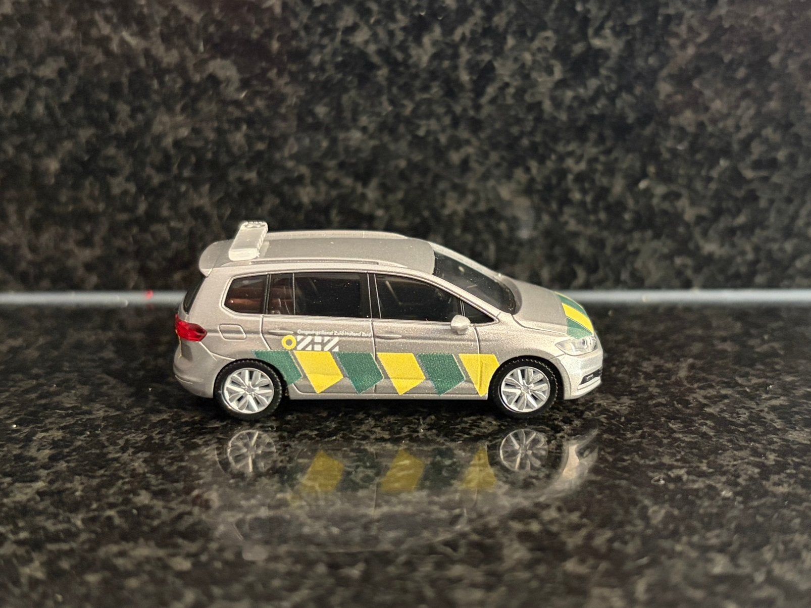 Herpa volkswagen touran OZHZ omgevingsdienst 1:87 H0, Verzenden, Nieuw, Auto, Herpa