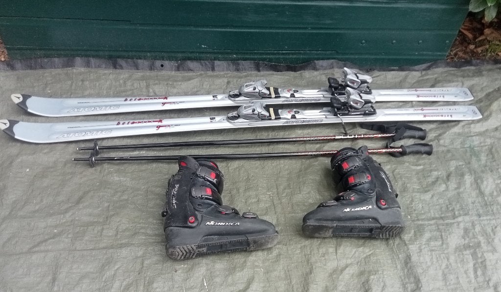 NORDICA SKISCHOENEN 30.5 SKILATTEN TYROLIA SKISTOK DIVISION, Ophalen, Carve, Nordica, Skiën