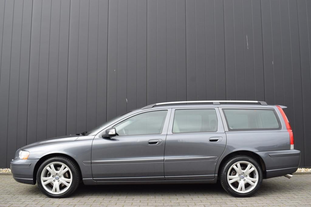 Volvo V70 2.0T Automaat Edition Sport Xenon | Beige Leder |, Auto's, Gebruikt, 179 pk, Automatische klimaatregeling, 1600 kg