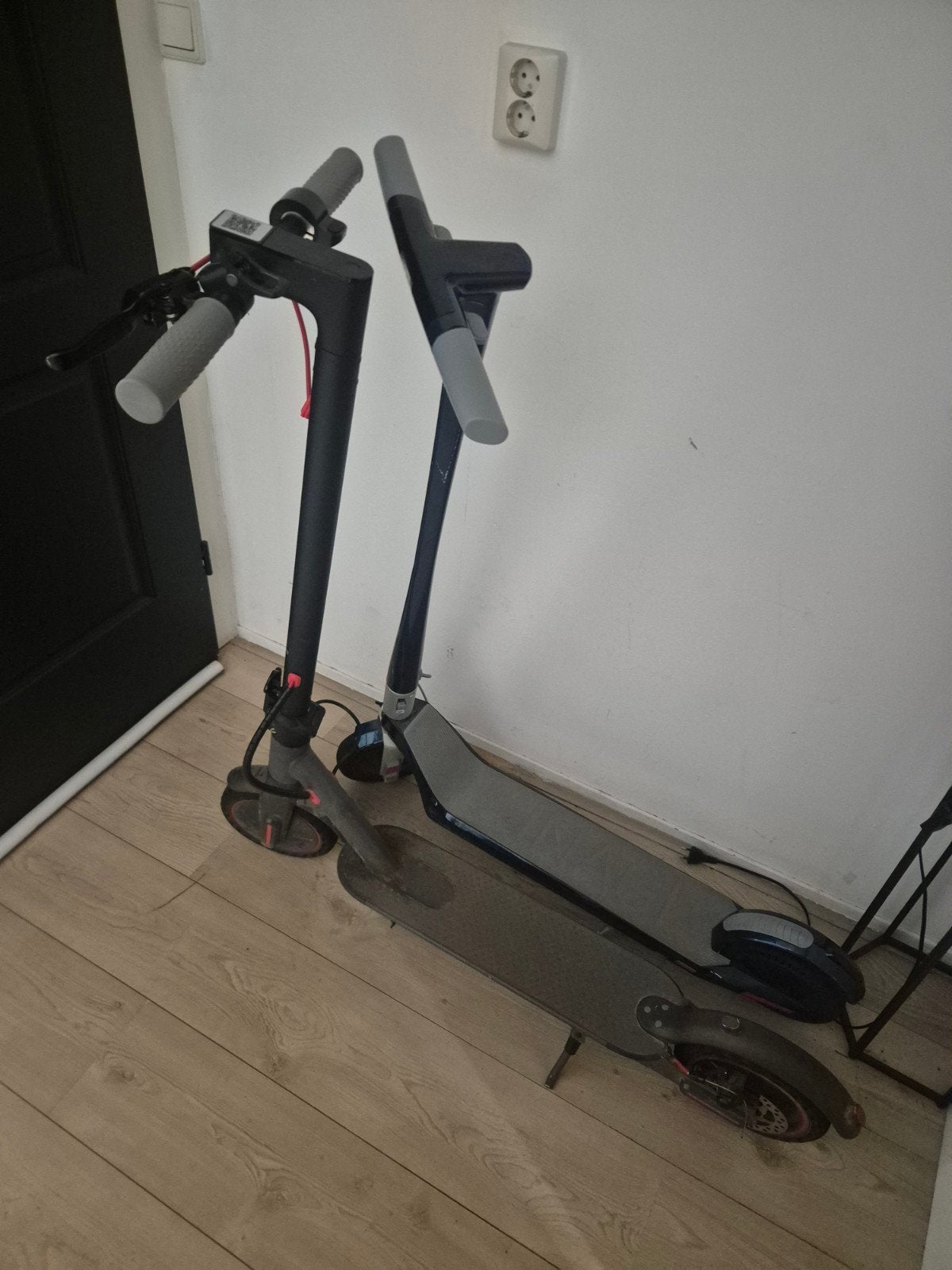 2 Elektrische steps in goede staat, Fietsen en Brommers, Ophalen, Gebruikt, Elektrische step (E-scooter)