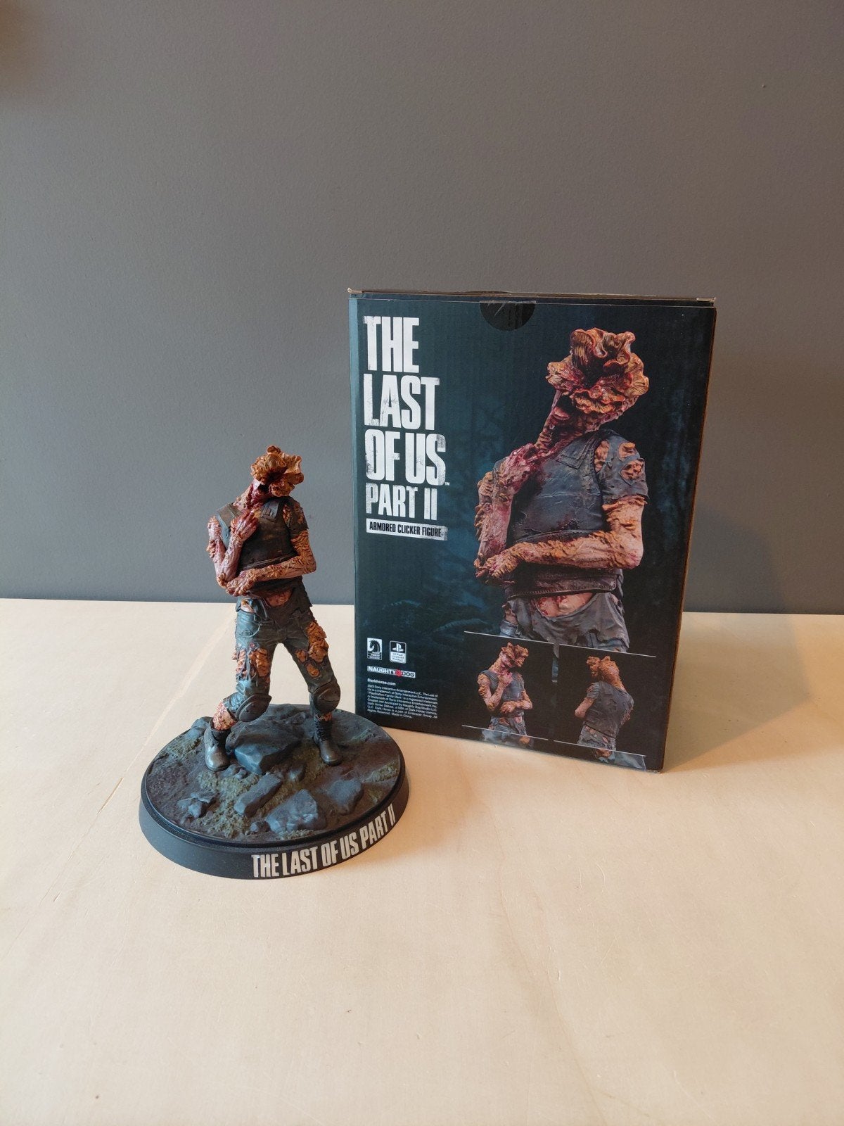 The Last of Us Armored Clicker Statue, Ophalen of Verzenden, Zo goed als nieuw, Fantasy