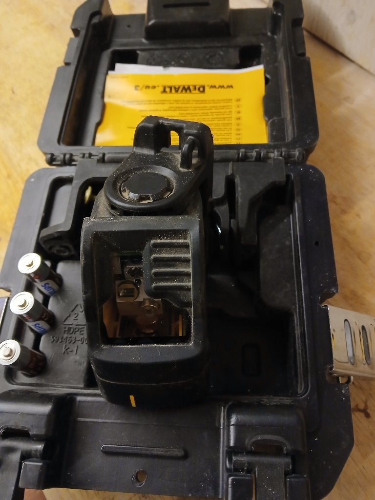 Kruislijnlaser dewalt + batteries, Ophalen of Verzenden