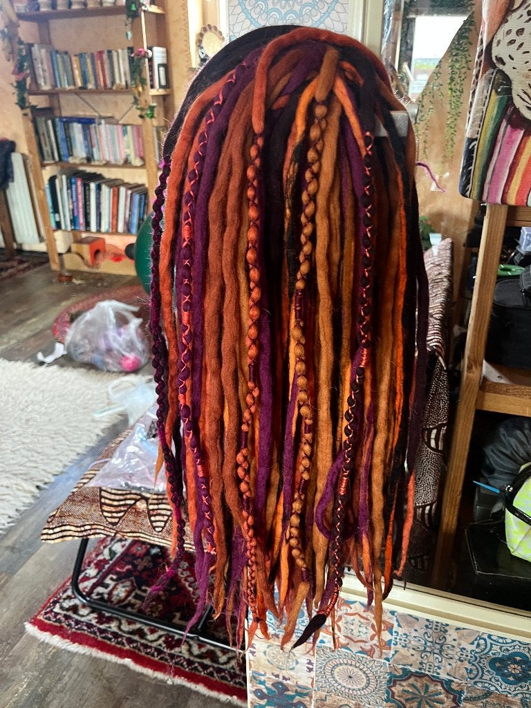 60 fleurige wol dread incl. 5 versierde dreads nu 160€, Ophalen of Verzenden, Nieuw, Pruik of Haarverlenging