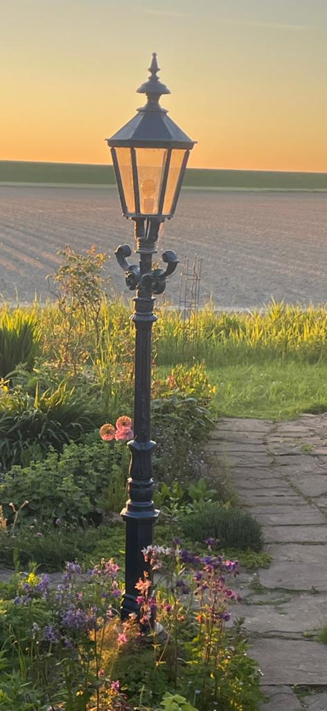 Authentieke oude straatlantaarn voor in de tuin., Ophalen, Overige materialen, Gebruikt, Overige typen