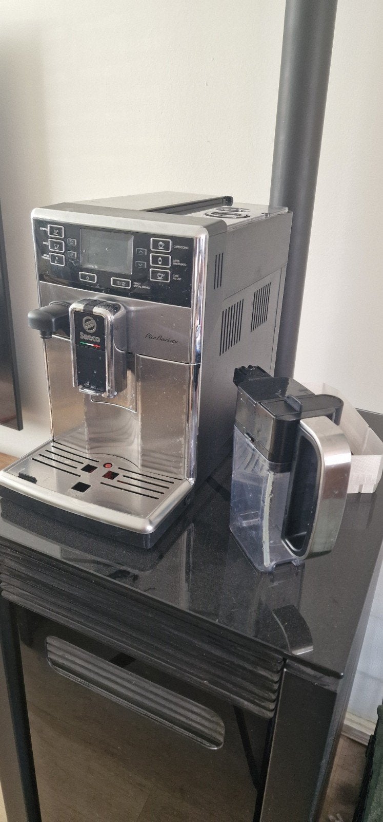 Saeco PicoBaristo SM5473 volautomatisch met probleem, Ophalen, Gebruikt, Espresso apparaat, 10 kopjes of meer