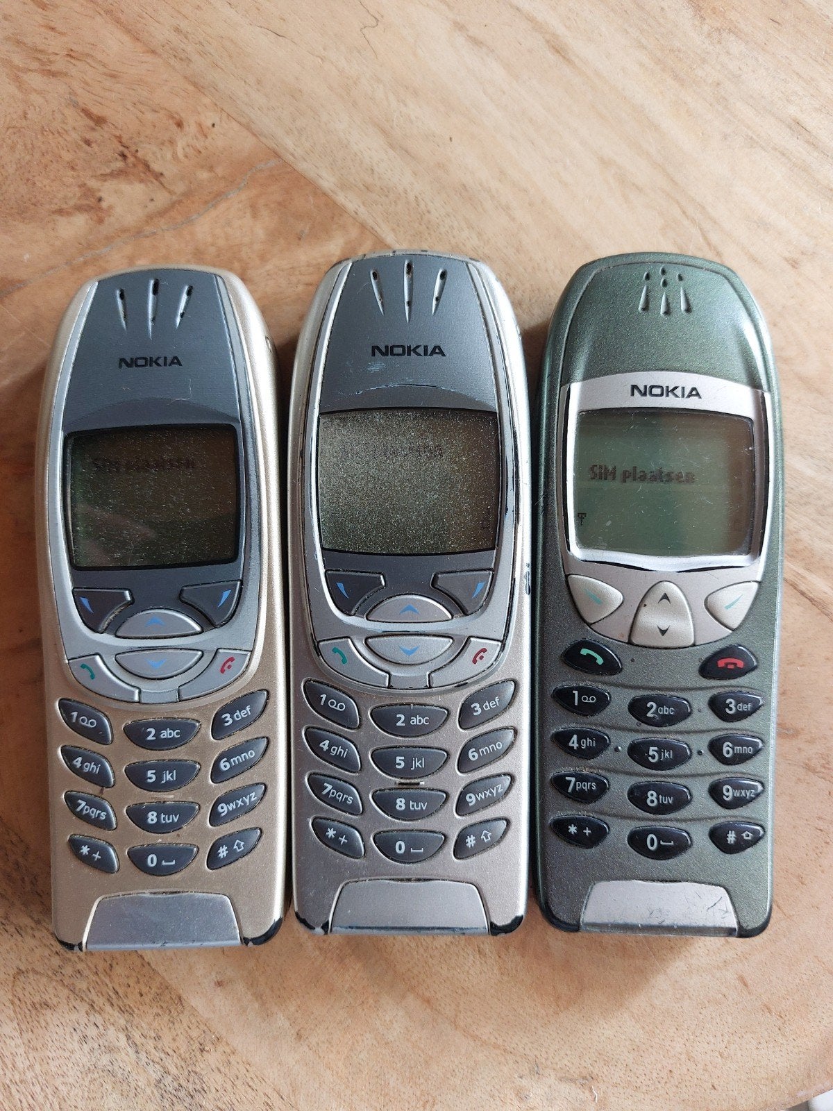 Nokia 3210 en 3310 telefoons - Vintage mobiele telefoons, Ophalen of Verzenden, Gebruikt, Geen camera, Klassiek of Candybar