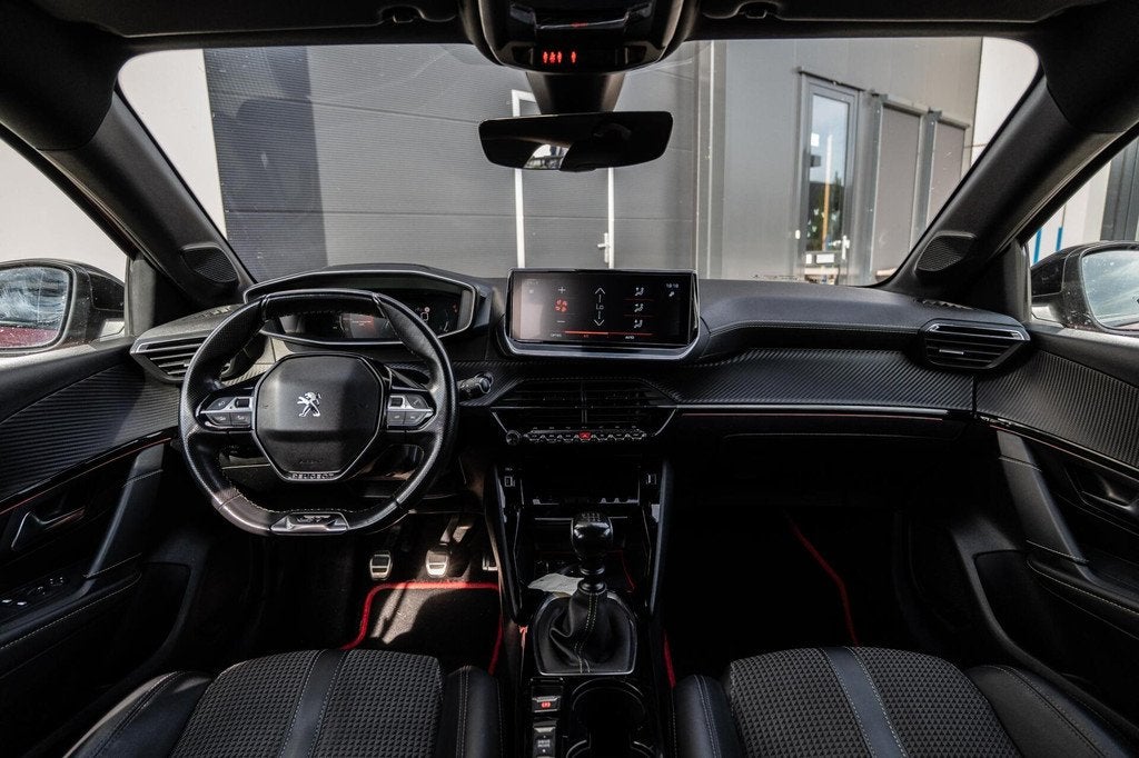 Peugeot 208 1.2 PureTech GT Carplay|360 Cam|Navi|Vol!, Voorwielaandrijving, 101 pk, Zwart, 1199 cc
