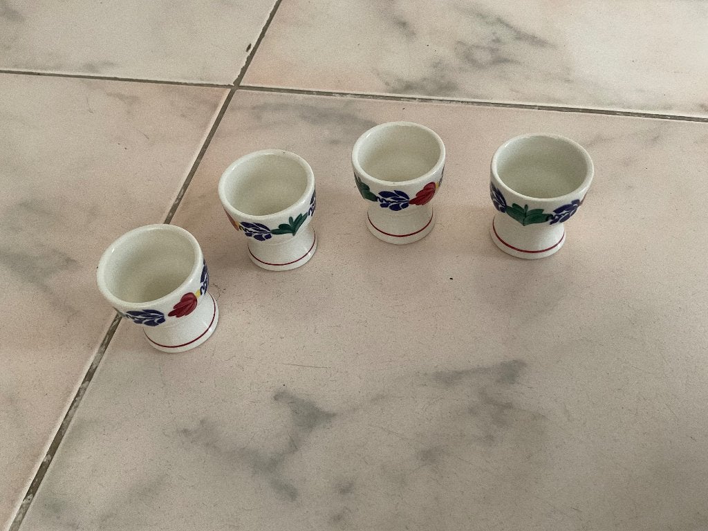 4 Eierdopjes Boerenbont, Huis en Inrichting, Keuken | Servies, Ophalen, Zo goed als nieuw, Porselein, Landelijk/Boerenbont