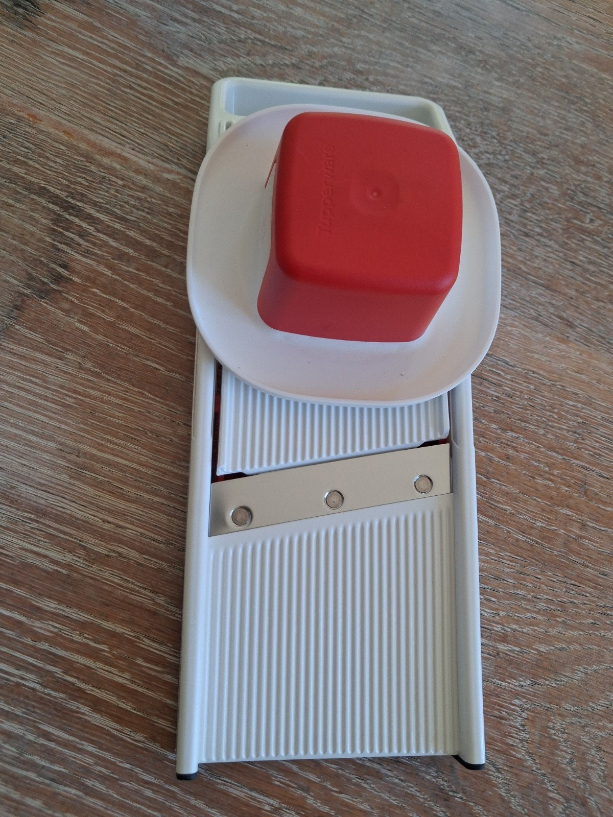 Tupperware Mandoline Mando Junior - Nieuw Rood, Huis en Inrichting, Ophalen of Verzenden, Nieuw, Rood