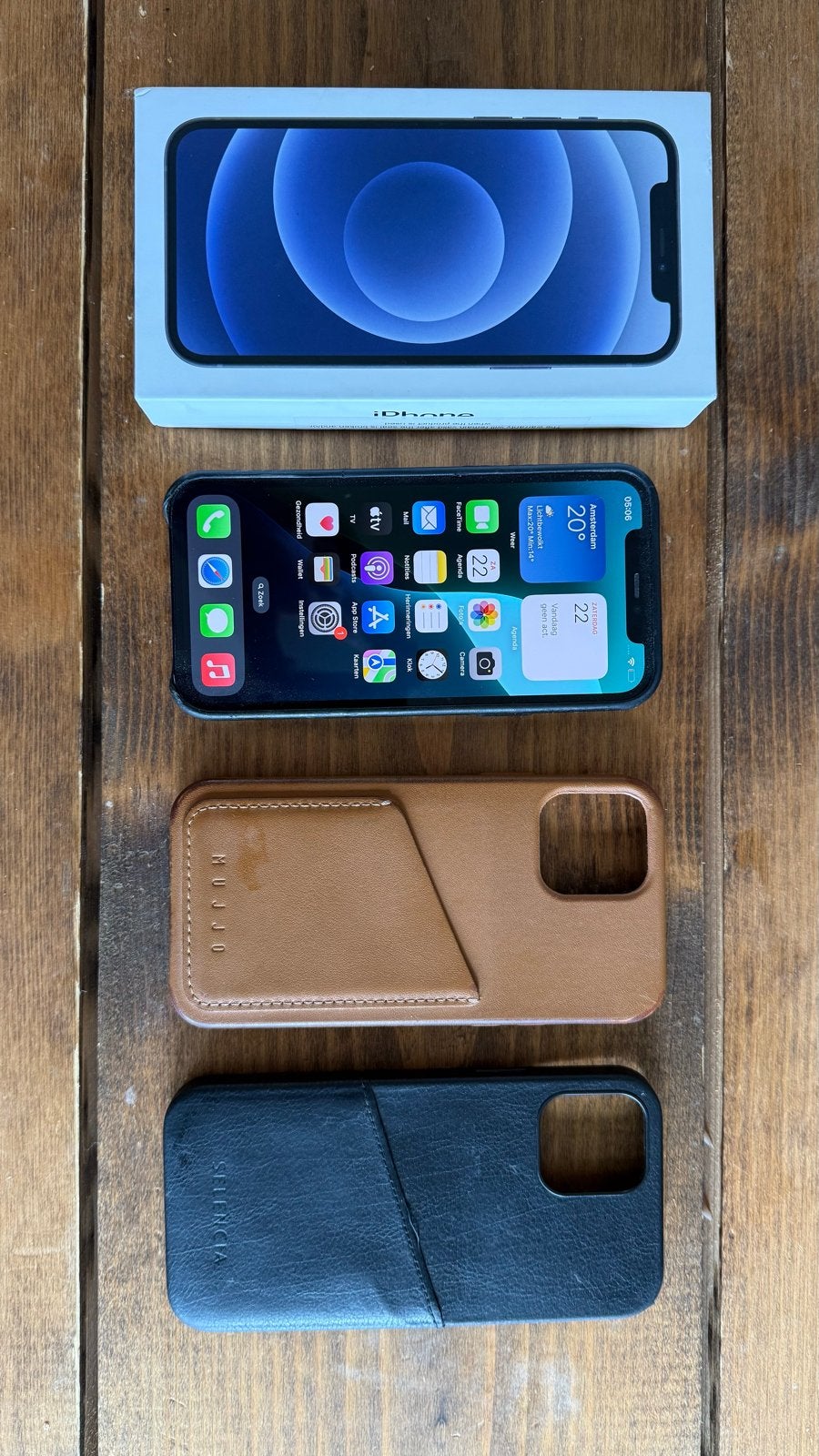 iPhone 12 64GB Zwart met drie hoesjes, Gebruikt, Zwart, Ophalen of Verzenden, Zonder simlock