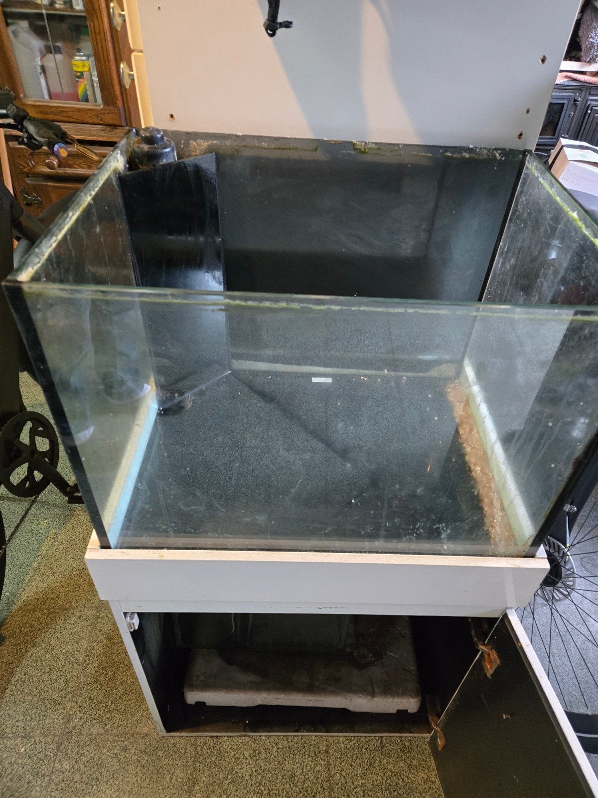 zout aquarium, Ophalen, Leeg aquarium