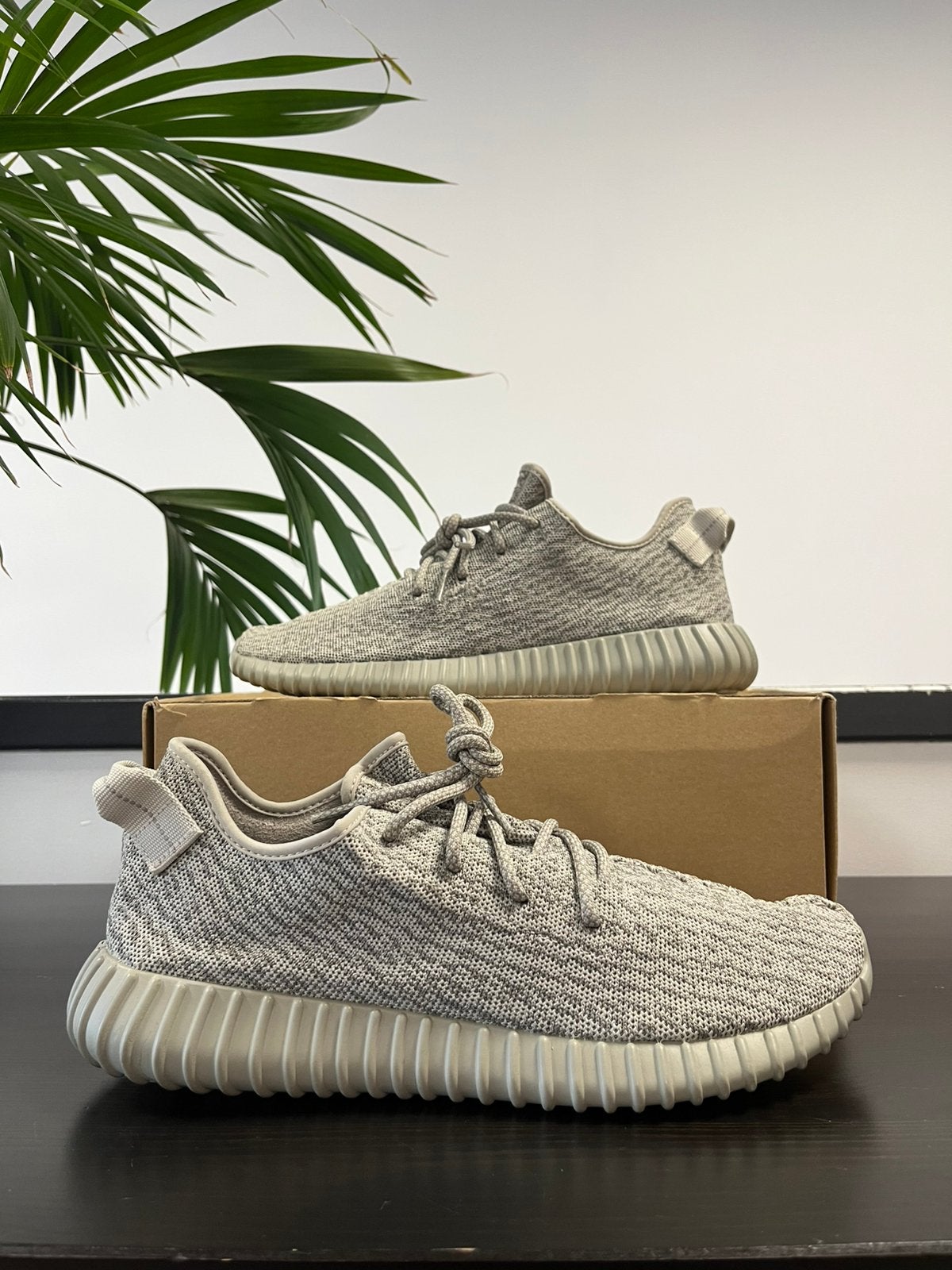 Yeezy Boost 350 V1 Moonrock 2015, Overige kleuren, Ophalen of Verzenden, Sneakers of Gympen, Zo goed als nieuw