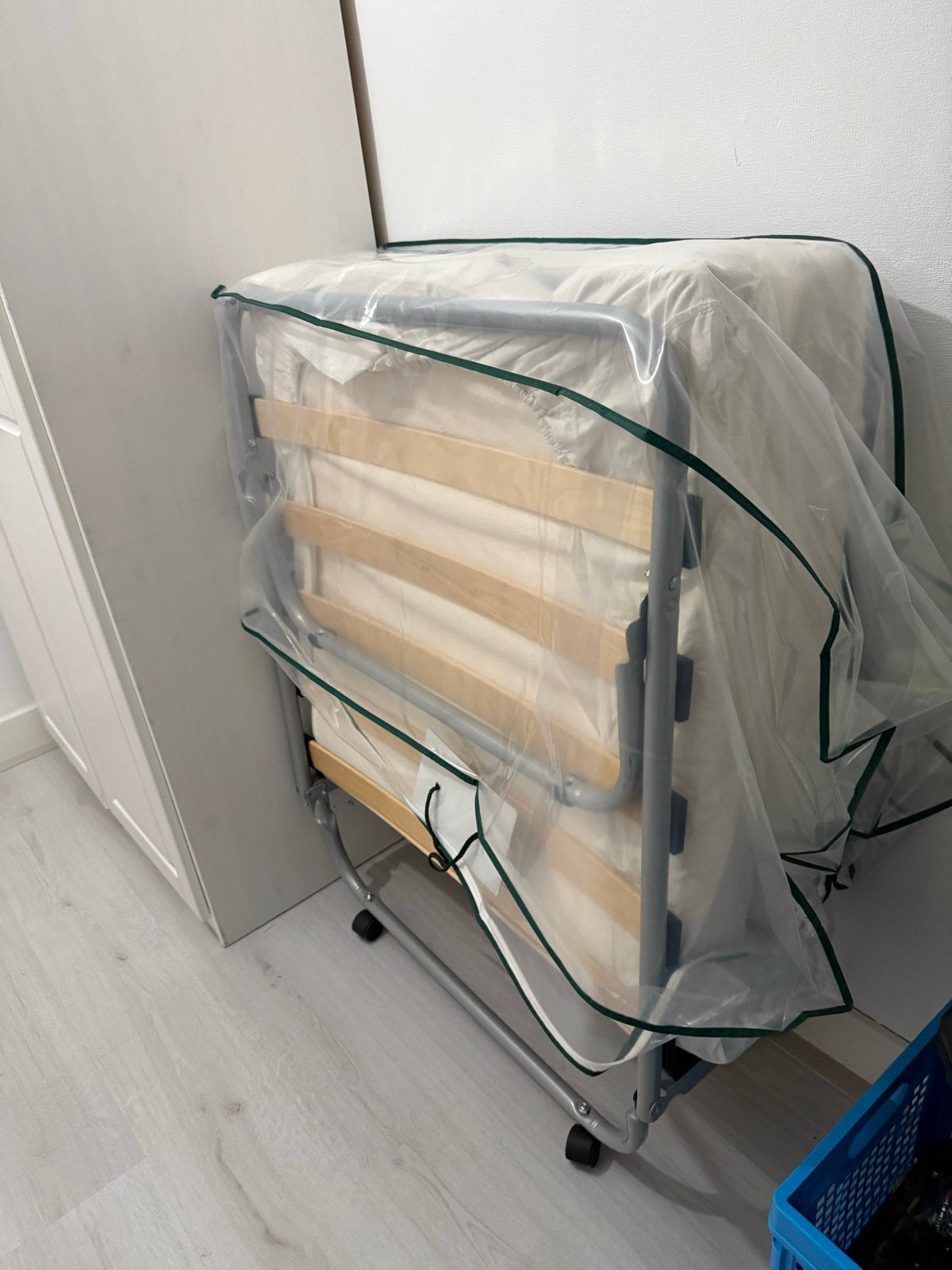 Opvouwbaar eenpersoonsbed met matras twijfelaar, Huis en Inrichting, Eenpersoons, Ophalen of Verzenden, 80 cm, 200 cm