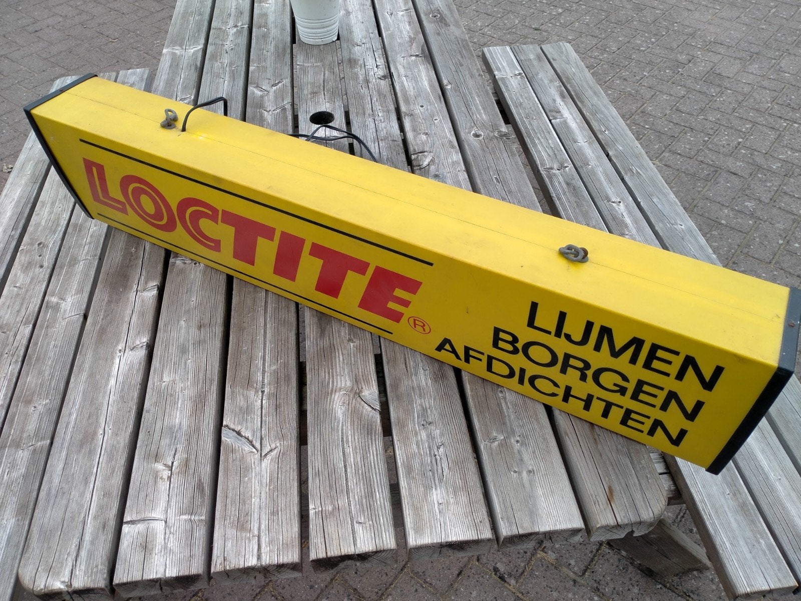 Vintage Loctite Lichtbak - Reclamebord, Ophalen, Gebruikt, Lichtbak of (neon) lamp