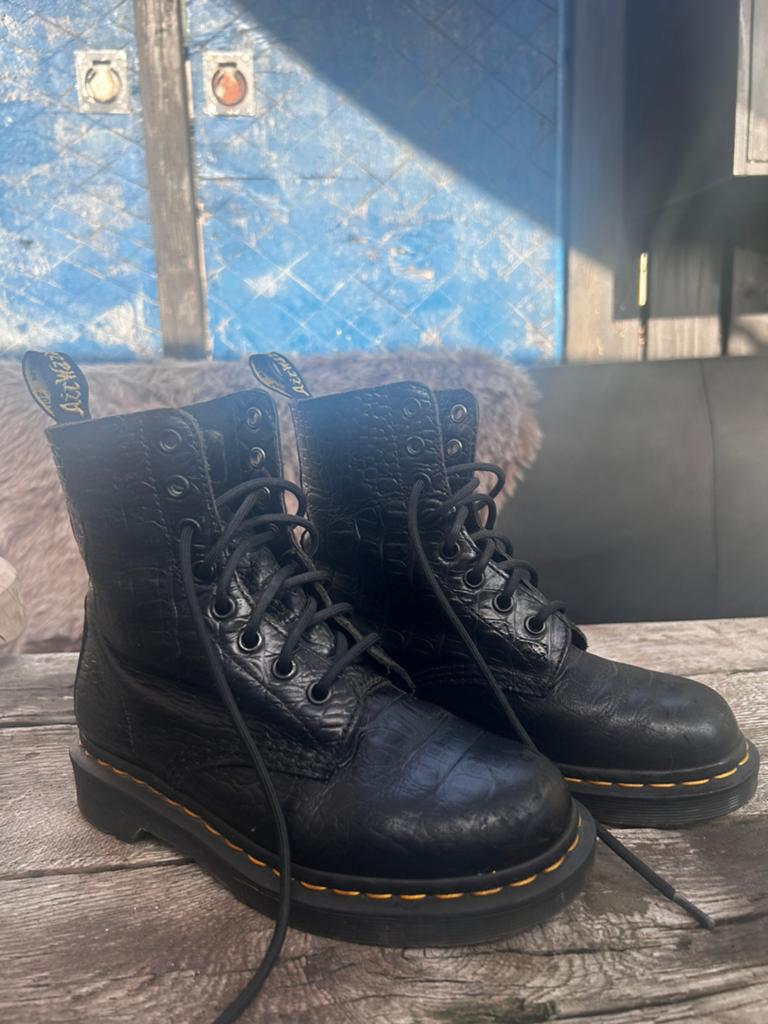 Dr Martens maat 36, Kleding | Dames, Schoenen, Ophalen of Verzenden, Zo goed als nieuw, Zwart