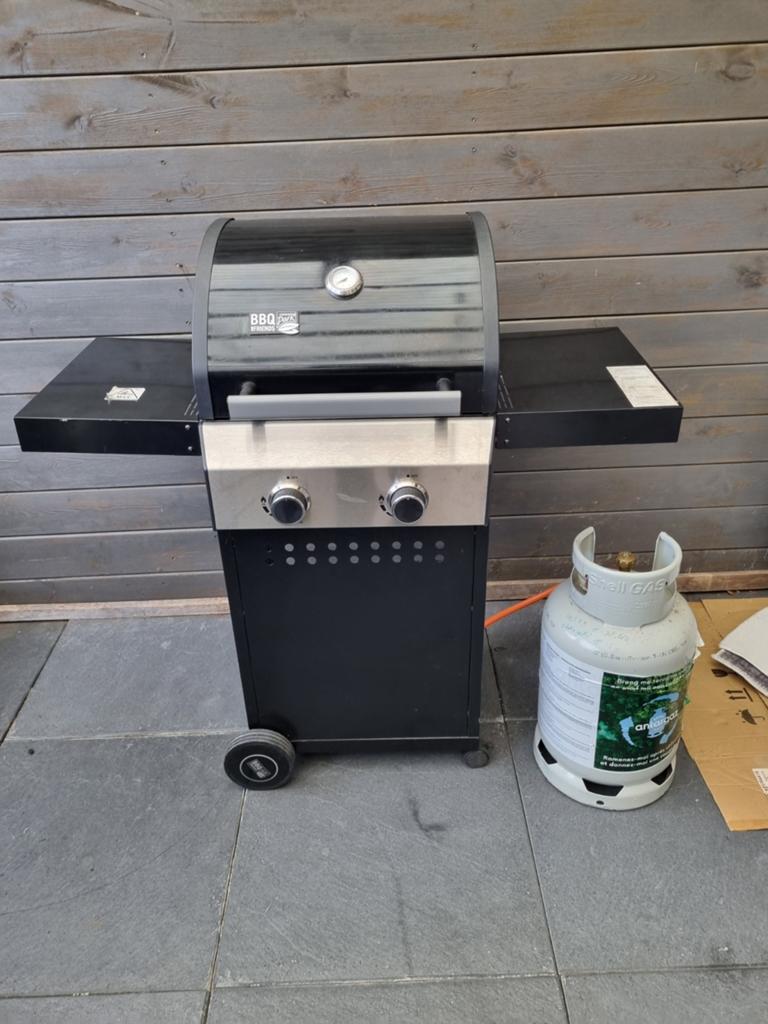 Gas bbq met vol gasfles, Tuin en Terras, Gasbarbecues, Ophalen of Verzenden, Zo goed als nieuw