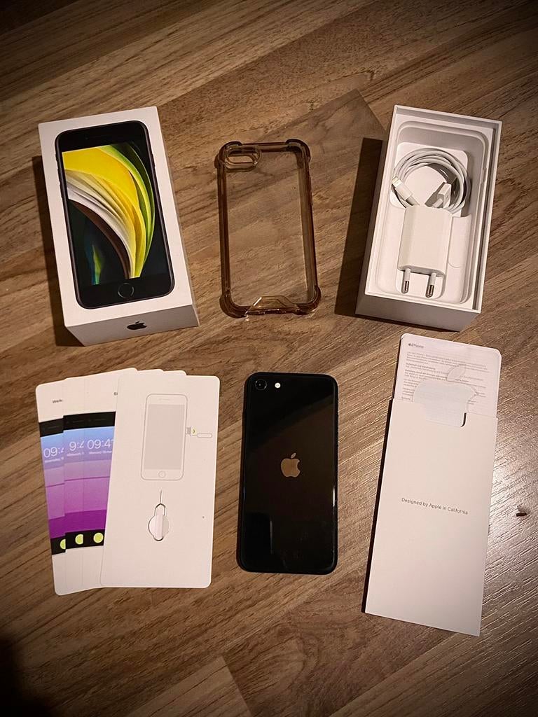 Zeer Nette & Complete iPhone SE 2020 64GB!, Zwart, Ophalen of Verzenden, Zo goed als nieuw, 76 %