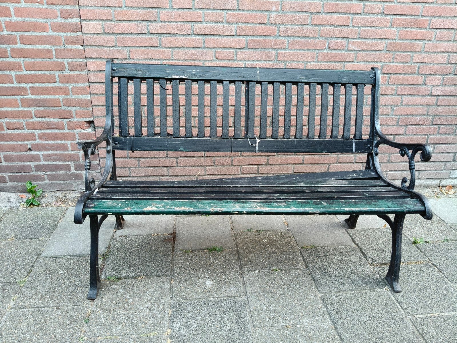 Vintage gietijzeren tuinbank met houten latten, Tuin en Terras, Tuinbanken, Ophalen