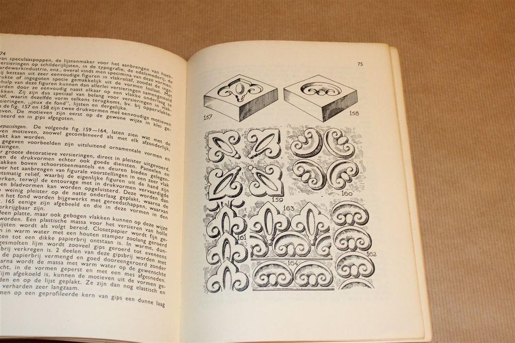 Boetseren en Gieten — Vintage Handboek [1944], Boeken, Ophalen of Verzenden, Gelezen, Overige onderwerpen