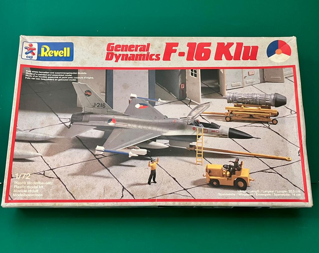 Revell 1:72 General Dynamics F-16 KLU, 1:72 tot 1:144, Revell, Ophalen of Verzenden, Zo goed als nieuw
