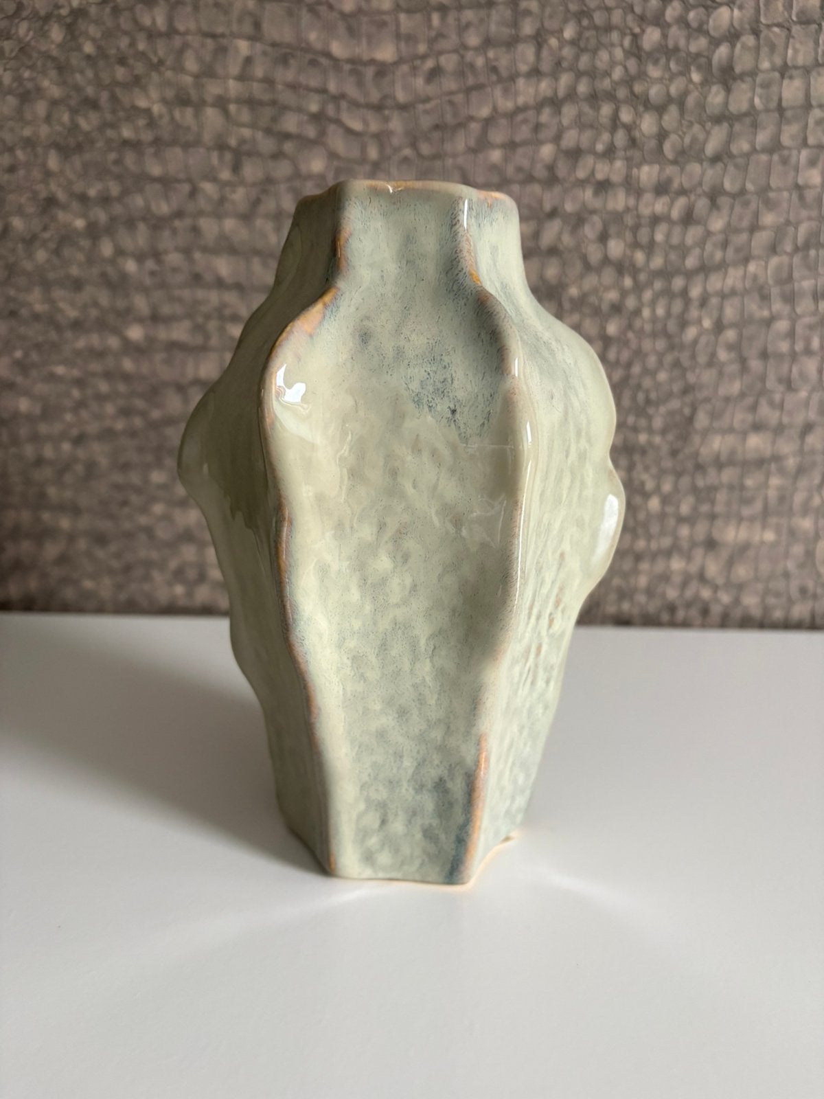 H&M Home keramiek vaasje - D 11 cm - H 18 cm, Handgemaakt, Ophalen of Verzenden, Zo goed als nieuw, Steen/keramiek