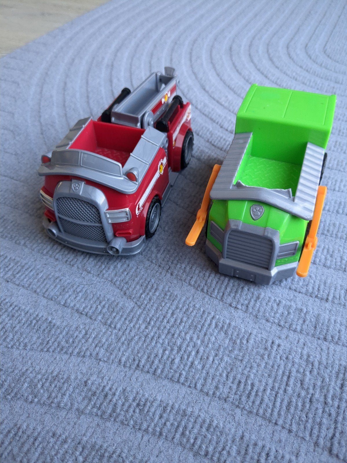 Paw Patrol voertuigen: vuilniswagen en brandweerwagen, Ophalen, Gebruikt