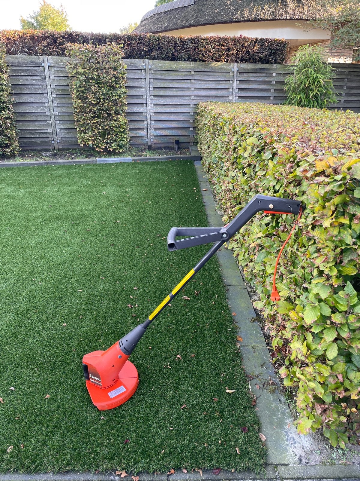 Duo trimmer en kantensnijder Flymo, Ophalen, Zo goed als nieuw, 10 tot 30 cm, Elektrisch
