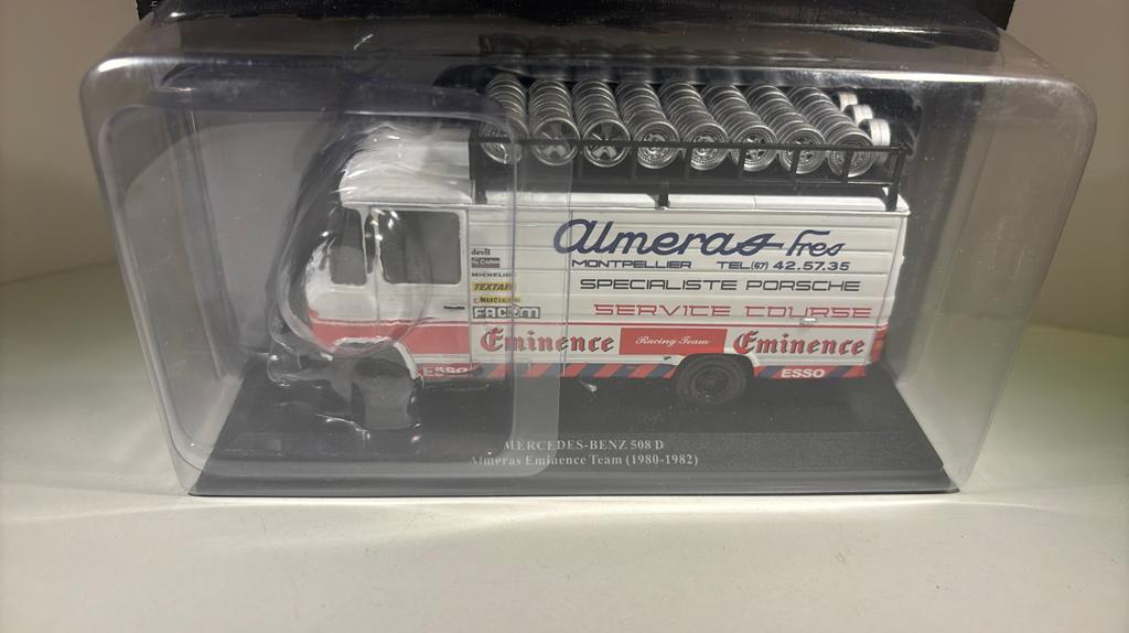 Mercedes benz 508 almeras eminene team 1982 atlas 1.43, Hobby en Vrije tijd, Modelauto's | 1:43, Overige merken, Auto, Ophalen of Verzenden