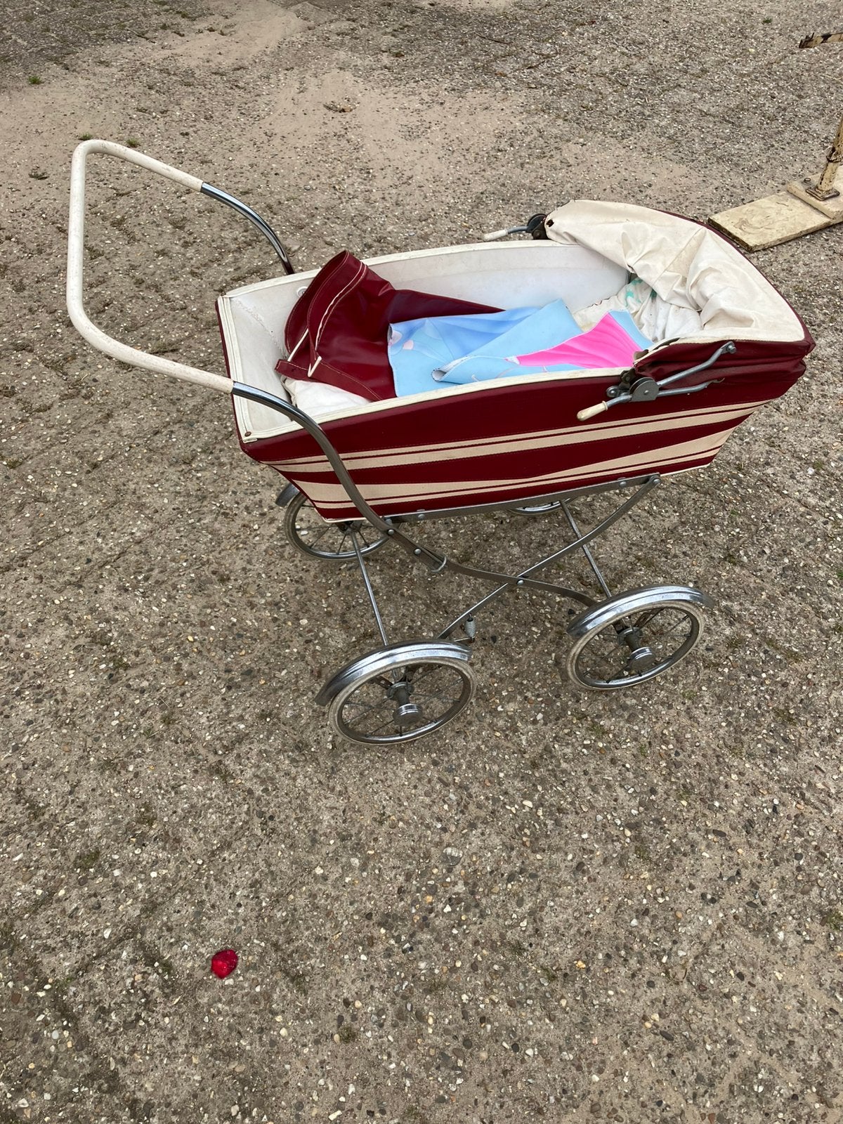 Poppen wandelwagen jaren 70, Ophalen of Verzenden, Zo goed als nieuw, Babypop