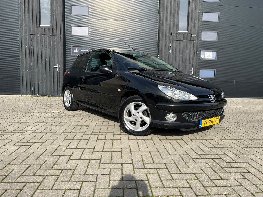 Peugeot 206 1.4 X-line 3D 2005 Zwart, Voorwielaandrijving, Stof, 4 cilinders, Zwart