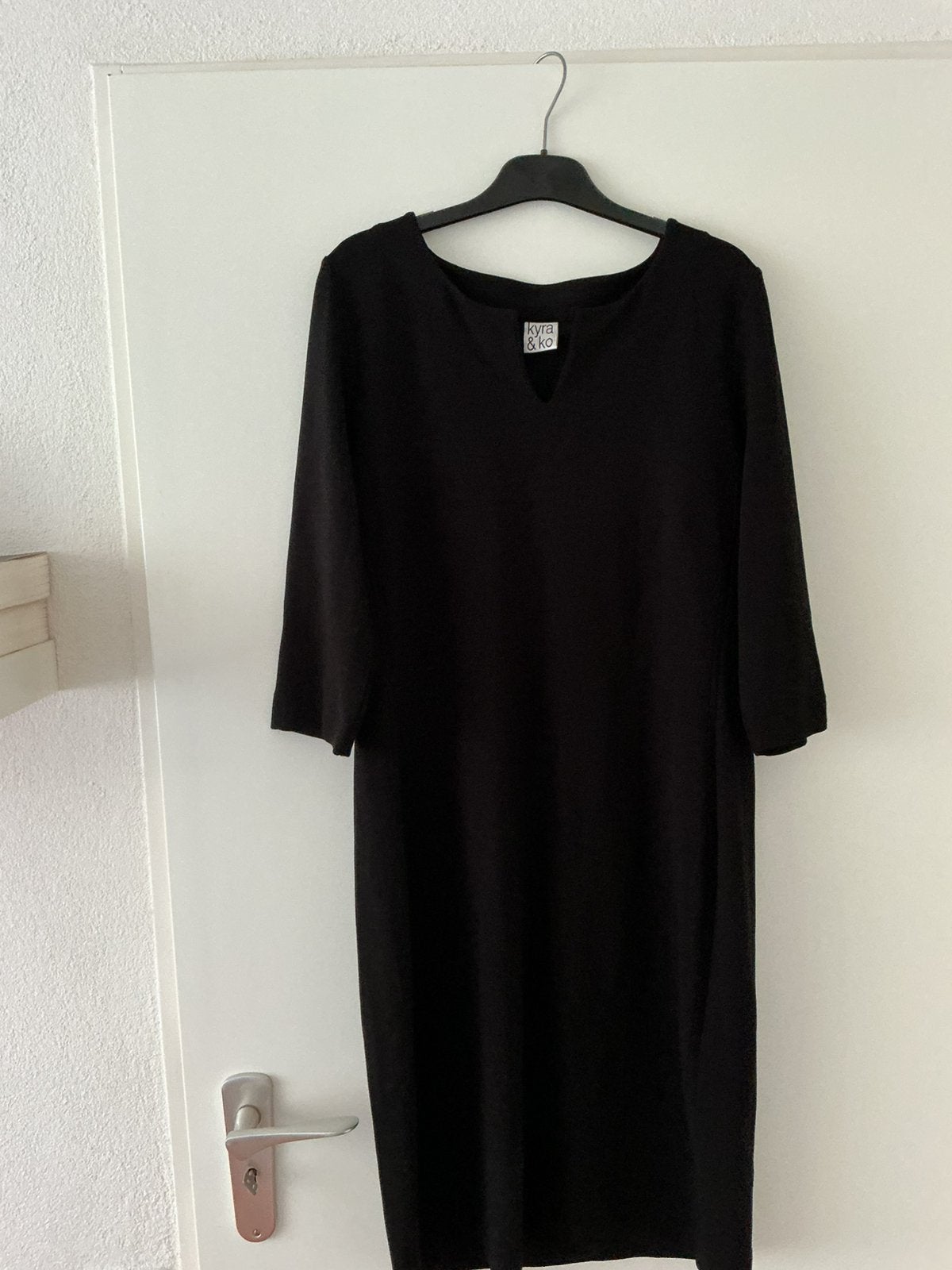 Zwart jurkje Kyra & Co, Kleding | Dames, Zwart, Maat 42/44 (L), Ophalen of Verzenden, Zo goed als nieuw