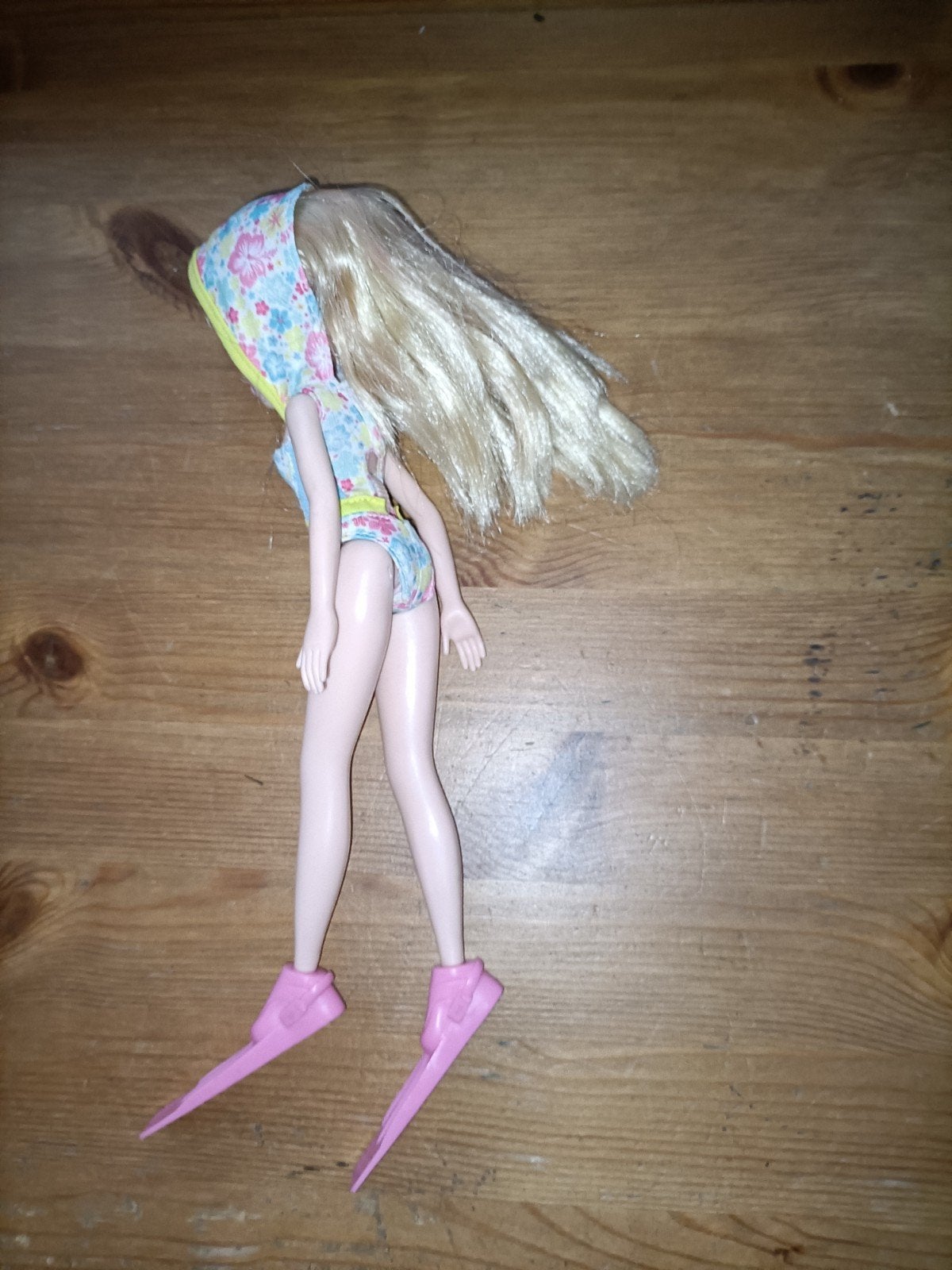 Moxie Girlz Avery Summer Swim Magic Doll MGA 2010, Verzamelen, Ophalen of Verzenden, Zo goed als nieuw