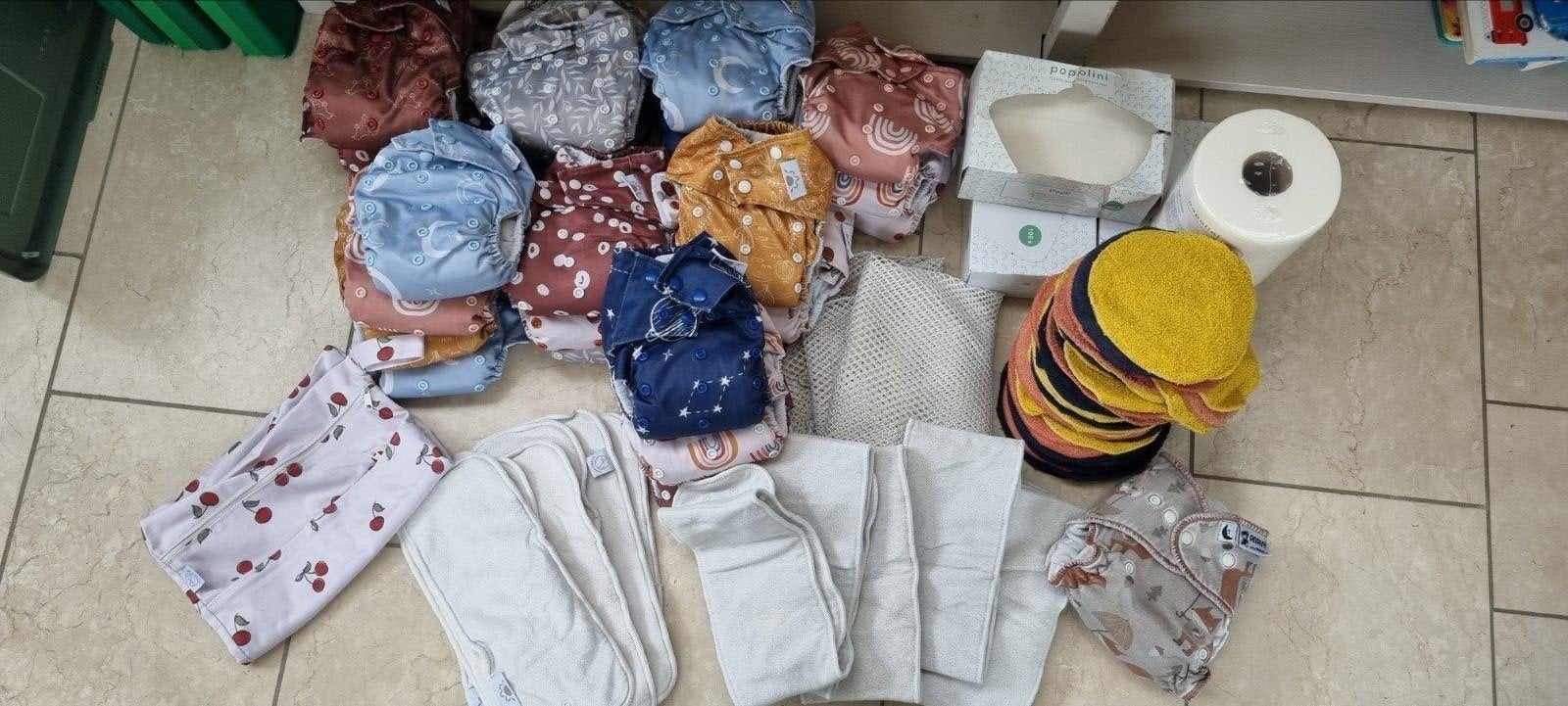 Grote set wasbare luiers en accessoires, Ophalen, Gebruikt