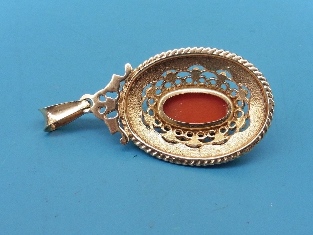 Gouden hanger met bloedkoraal                           G108, Sieraden, Tassen en Uiterlijk, Gebruikt, Overige voorstellingen