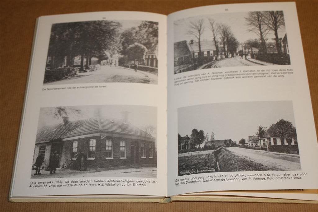 Wandelend door oud Noord- en Zuidbroek., Ophalen of Verzenden, Gelezen