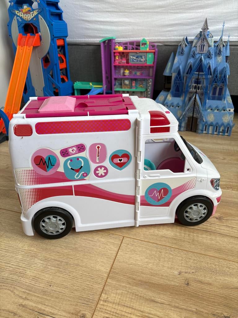 Dokters ambulance speelset barbie, Ophalen of Verzenden, Zo goed als nieuw