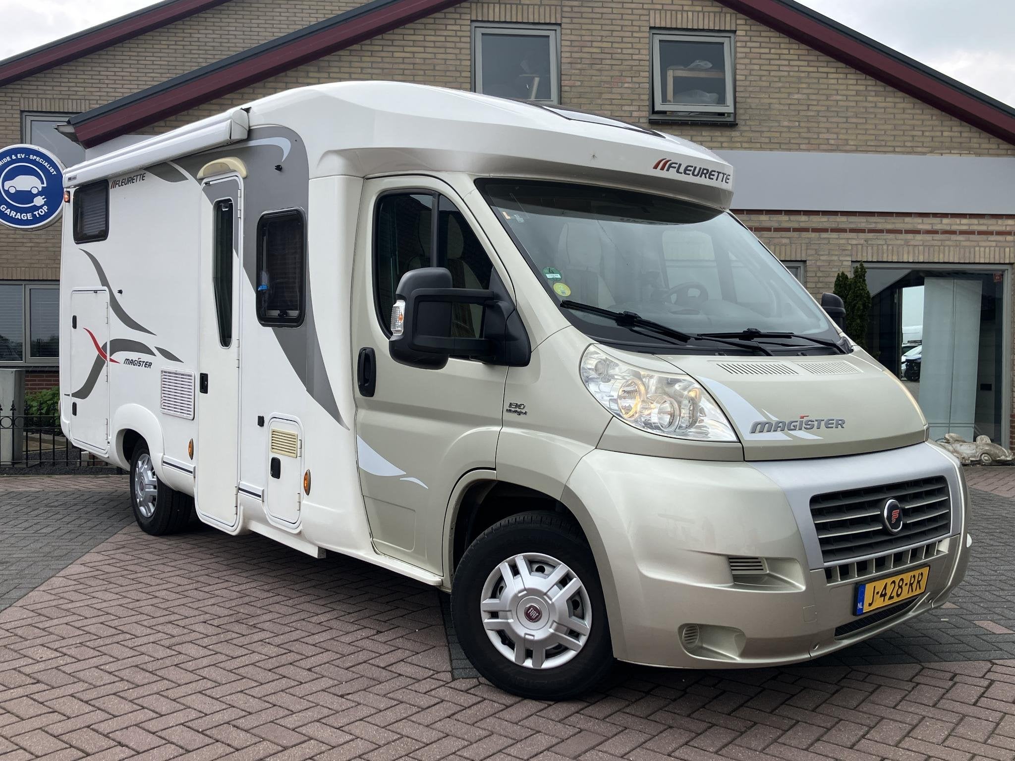 Fleurette Fleurette f65lbm | Trekhaak | Camera | Nieuwe APK, Caravans en Kamperen, Overige merken, Standaard zit, Tot en met 2