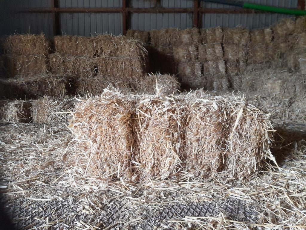 Kleine pakjes stro te koop, Dieren en Toebehoren, Ophalen, Vee