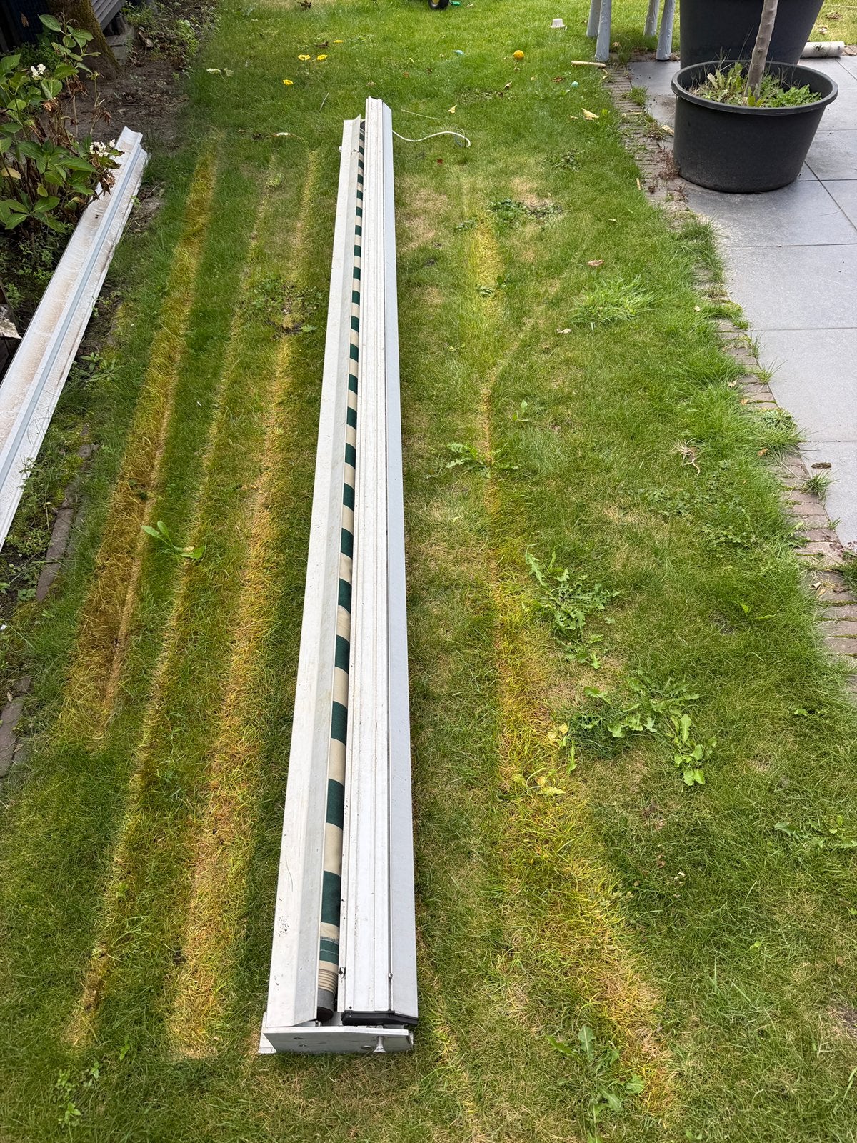 Elektrisch zonnenscherm, Ophalen, Elektrisch, Zo goed als nieuw, 150 tot 300 cm