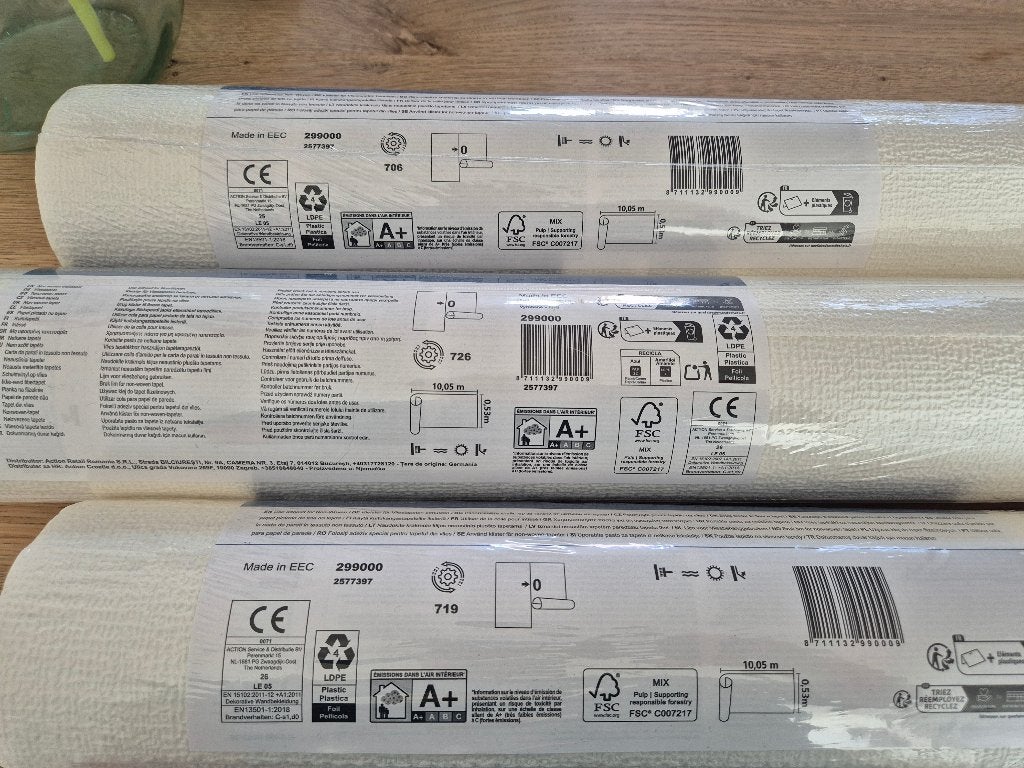 3 rollen vliesbehang van Action, Ophalen, 10 tot 25 m², Wit