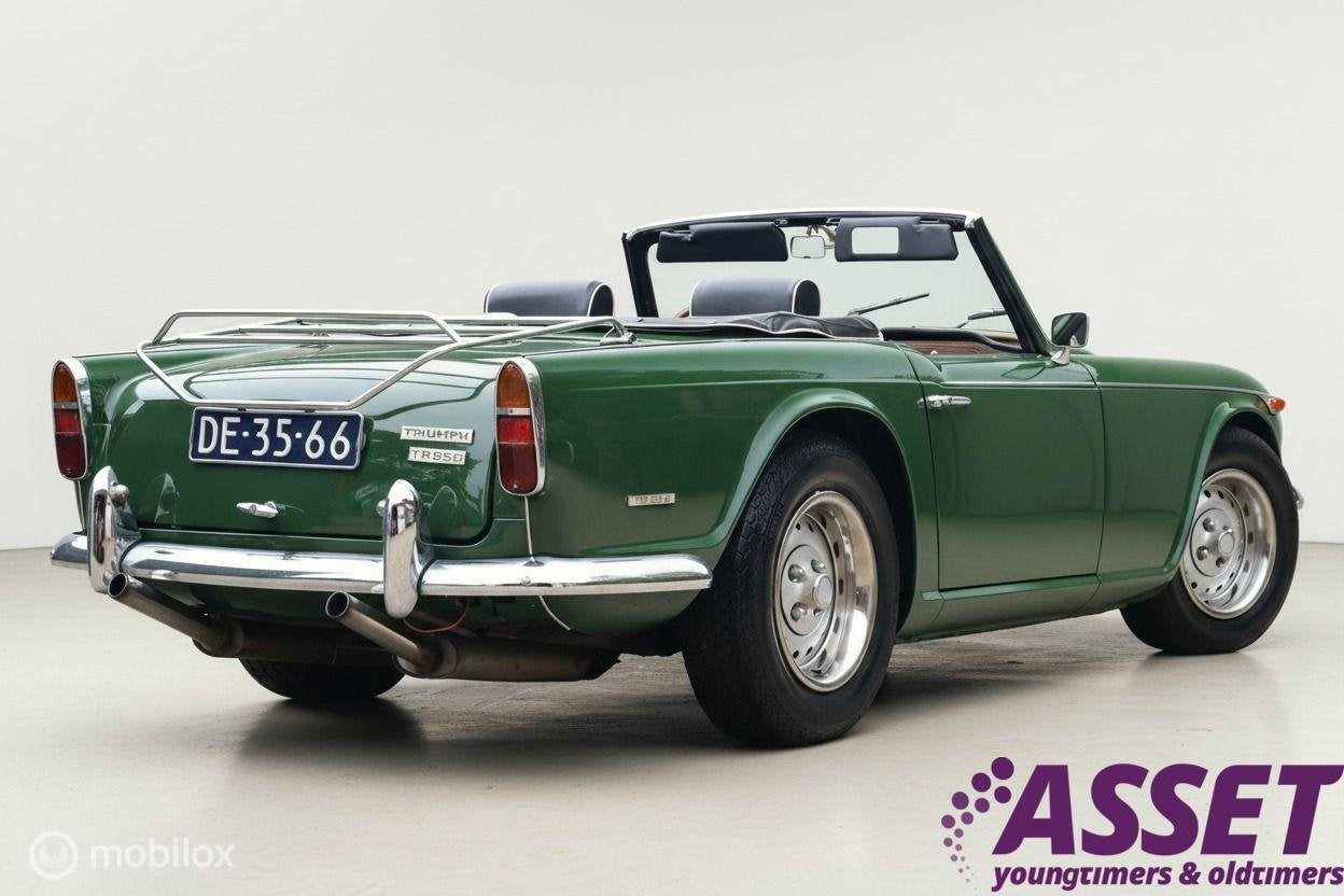 Gebruiksklare Triumph TR4 met 6-cilinder uit TR250 / TR5, Auto's, Achterwielaandrijving, Zwart, Cabriolet, Triumph
