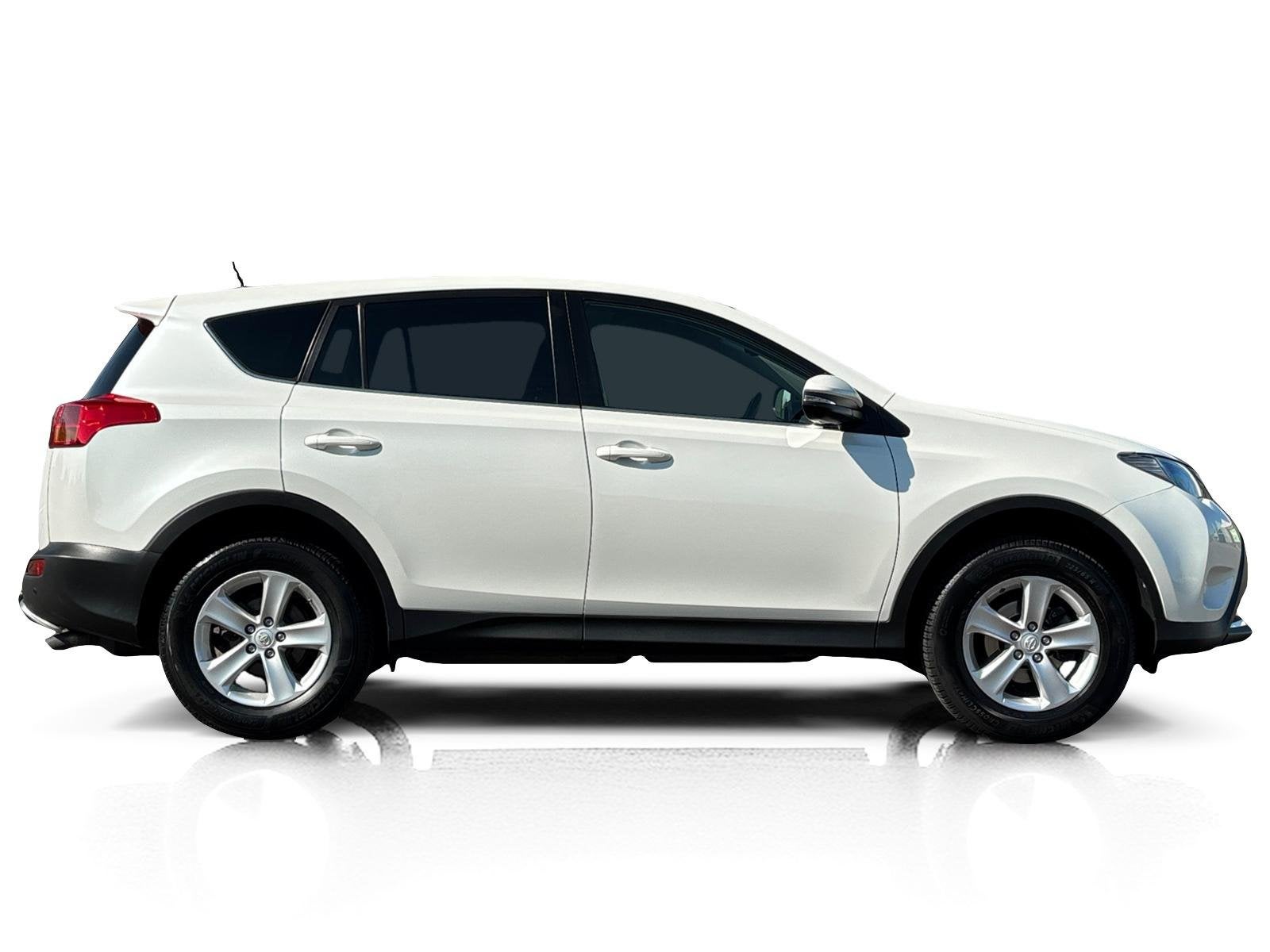 Toyota RAV4 2.0 Dynamic 4WD ✅ Leder ✅ Camera ✅ Trekhaa, Auto's, Dealer onderhouden, Gebruikt, Euro 6, 4 cilinders
