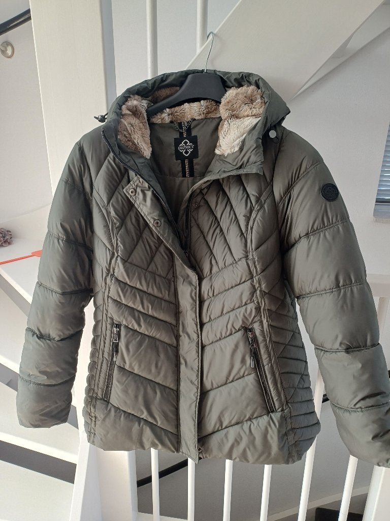 District dames winterjas mt 48, Kleding | Dames, Ophalen, Maat 46/48 (XL) of groter, Zo goed als nieuw, District