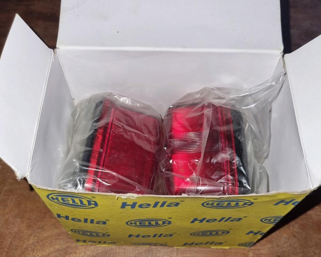 2x Hella universele achterlichten 12V 24V, Ophalen of Verzenden, Nieuw