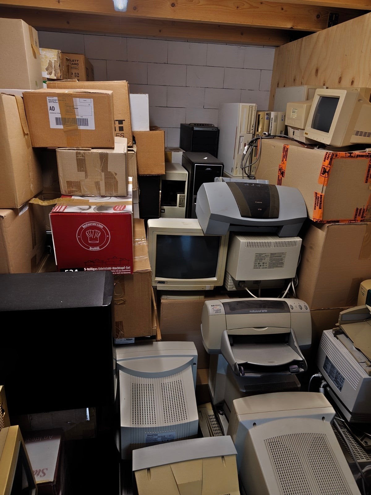 Verzameling oude pc's, Ophalen