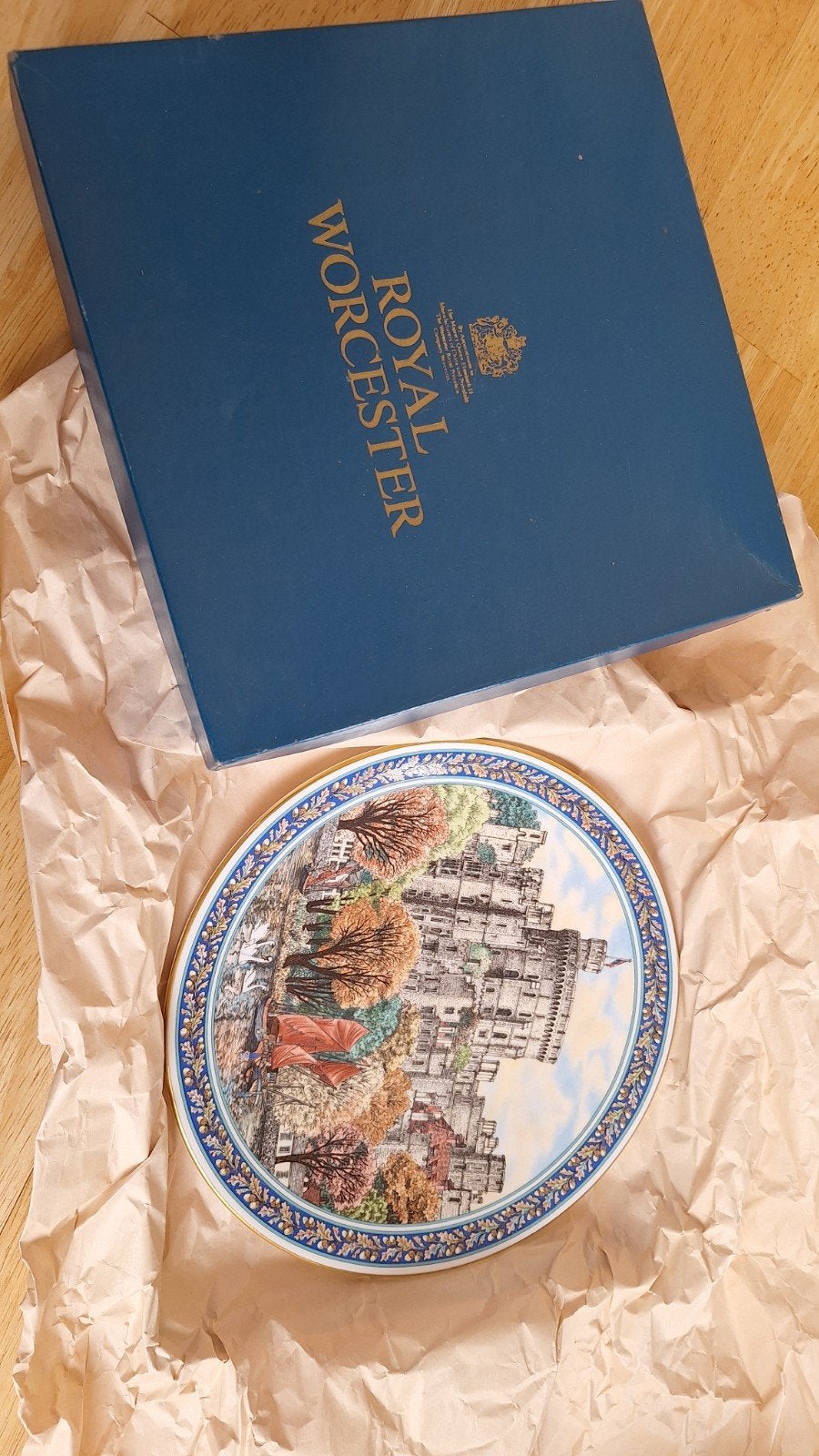 Royal Worcester Windsor Castle Sierbord, Antiek en Kunst, Ophalen